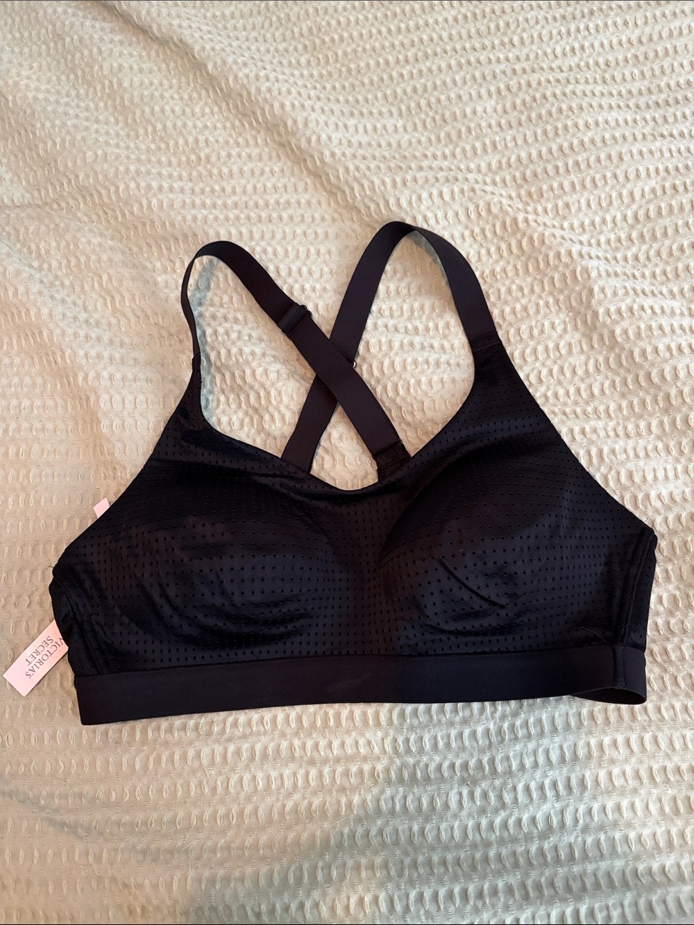 NWT Victoria’s Secret Black Cross-Back Wireless Sports Bra